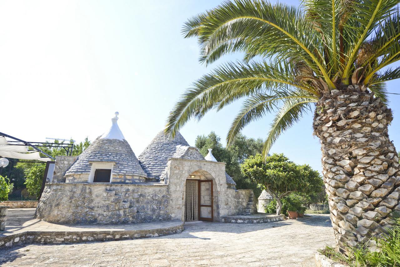 I Trulli Del Ciliegio Con Giardino By Wonderful Italy Villa Ostuni Exteriör bild